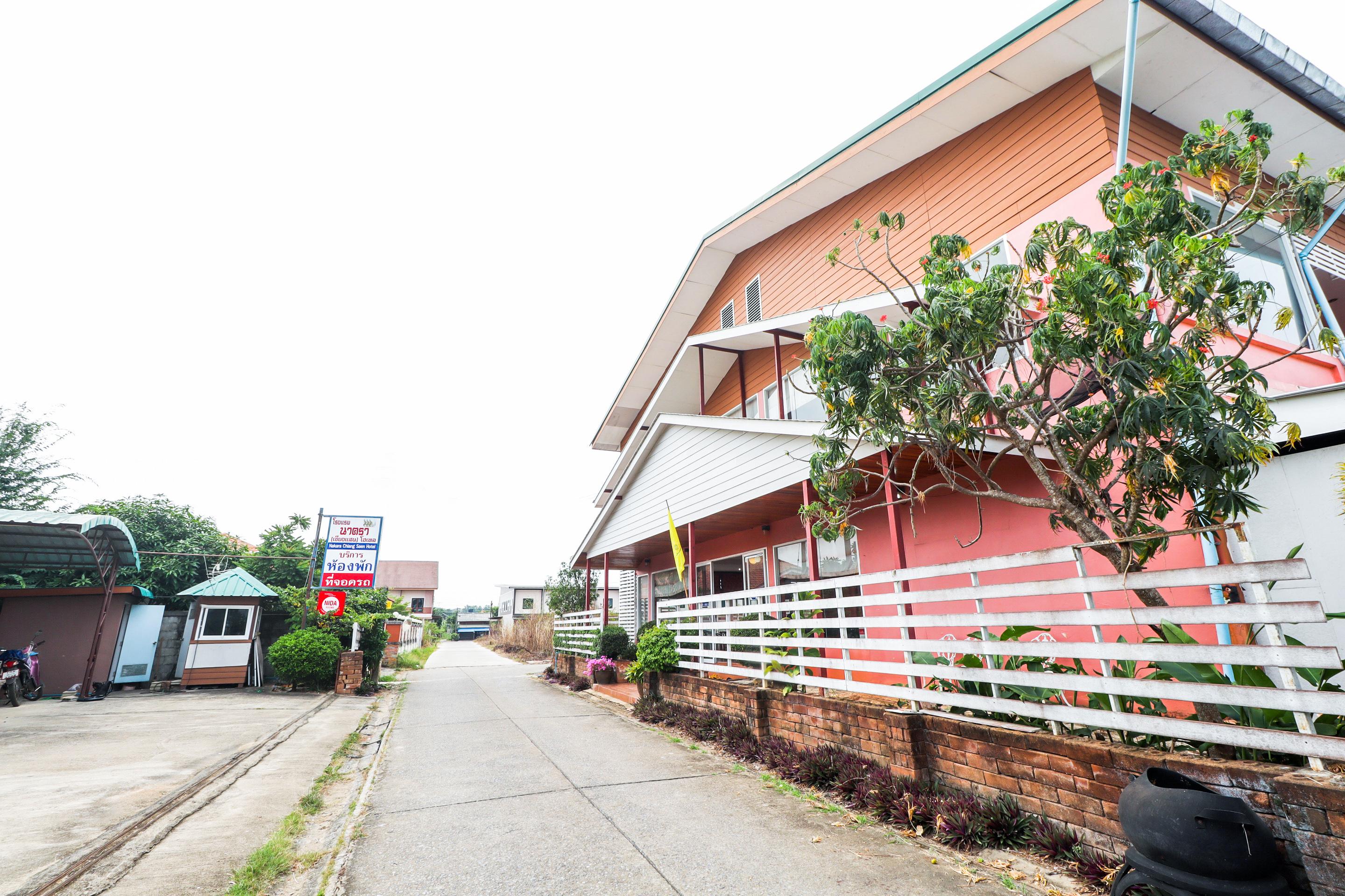 OYO 359 Golden Nakara Place Chiang Saen Exteriör bild