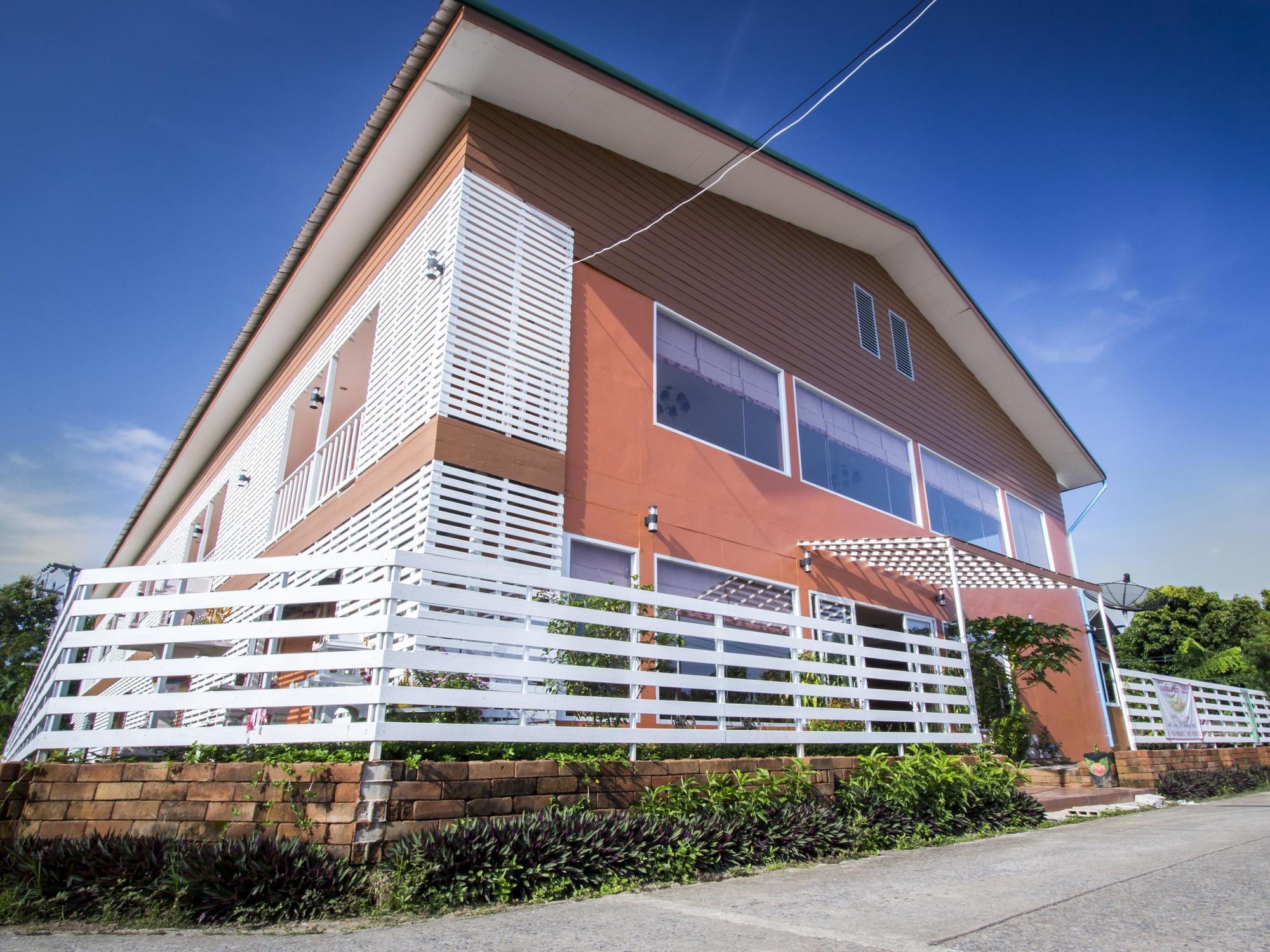 OYO 359 Golden Nakara Place Chiang Saen Exteriör bild